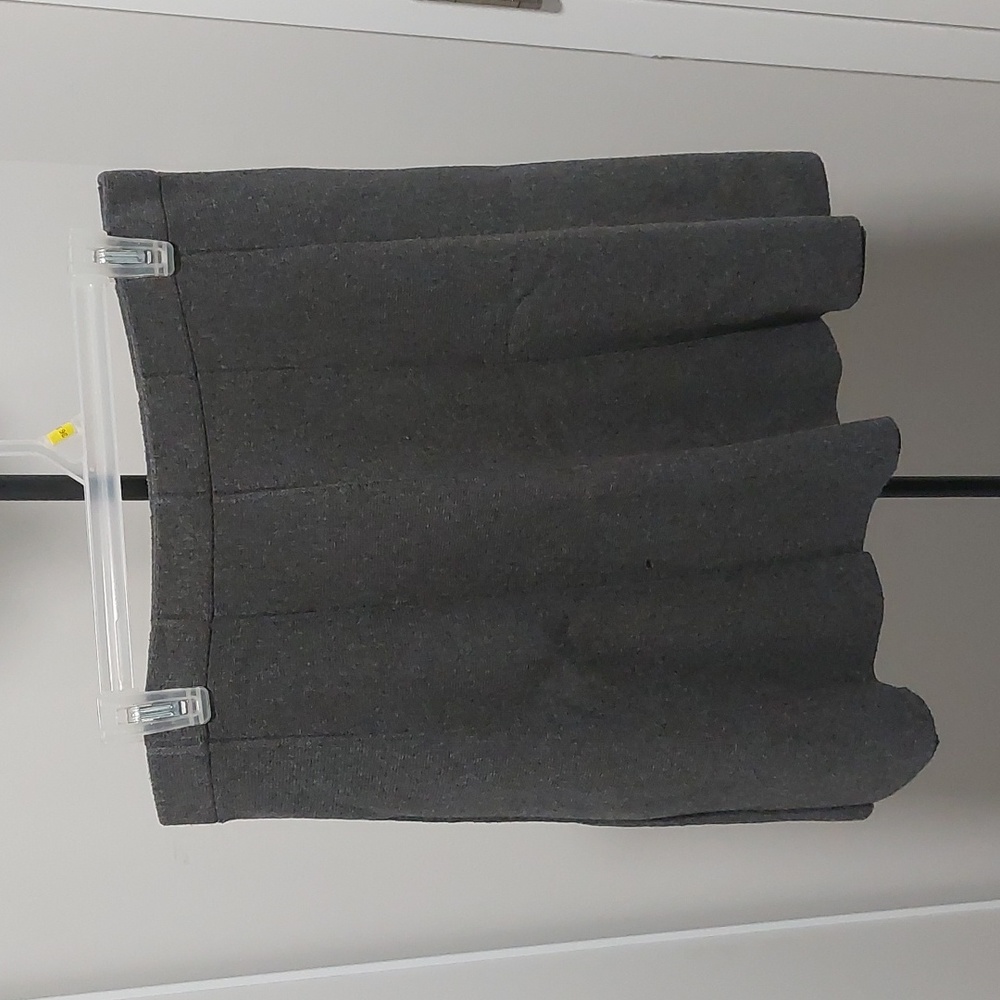 Short Grey skirt
